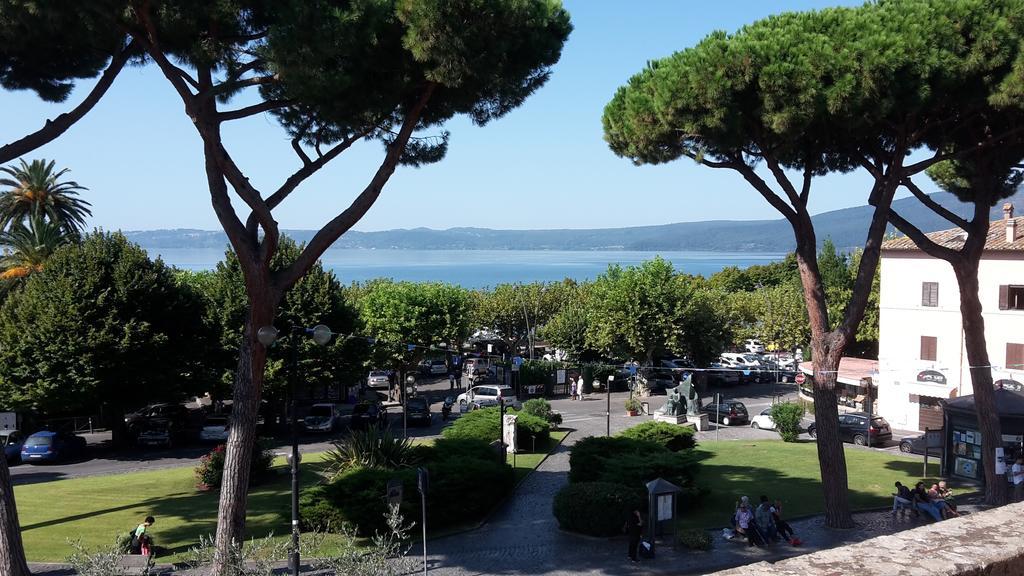 Relax In Piazzetta Casa E Appartamento Per Vacanze Trevignano Romano Værelse billede