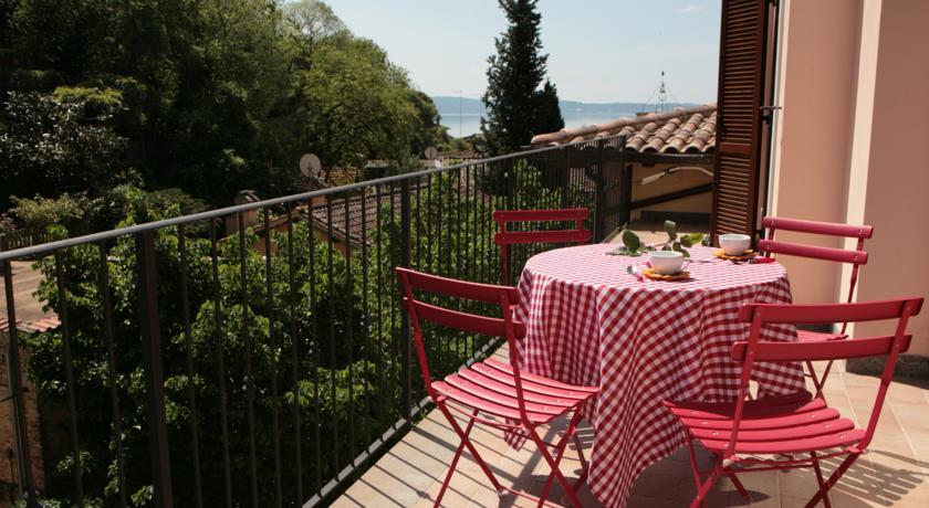 Relax In Piazzetta Casa E Appartamento Per Vacanze Trevignano Romano Værelse billede