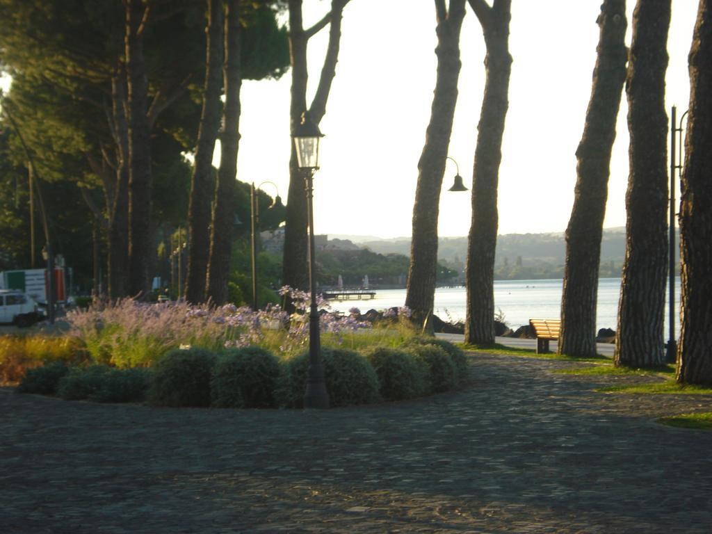 Relax In Piazzetta Casa E Appartamento Per Vacanze Trevignano Romano Eksteriør billede