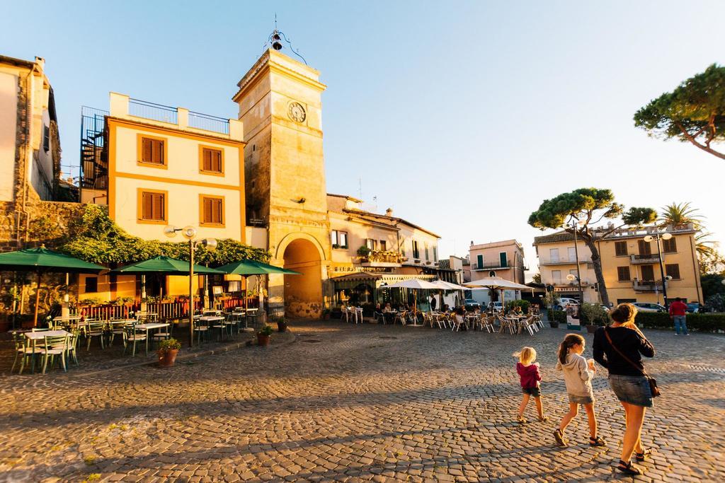 Relax In Piazzetta Casa E Appartamento Per Vacanze Trevignano Romano Eksteriør billede
